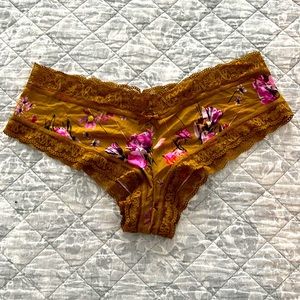 Victoria’s Secret cheeky panties
